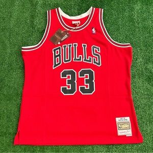 Scottie Pippen Chicago Bulls 1997-1998 Mitchell & Ness Red NBA Swingman Jersey